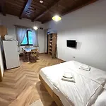 Mezovegi Ii Vendeghaz Kisar