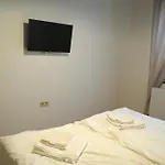 Mezovegi Ii Vendeghaz *